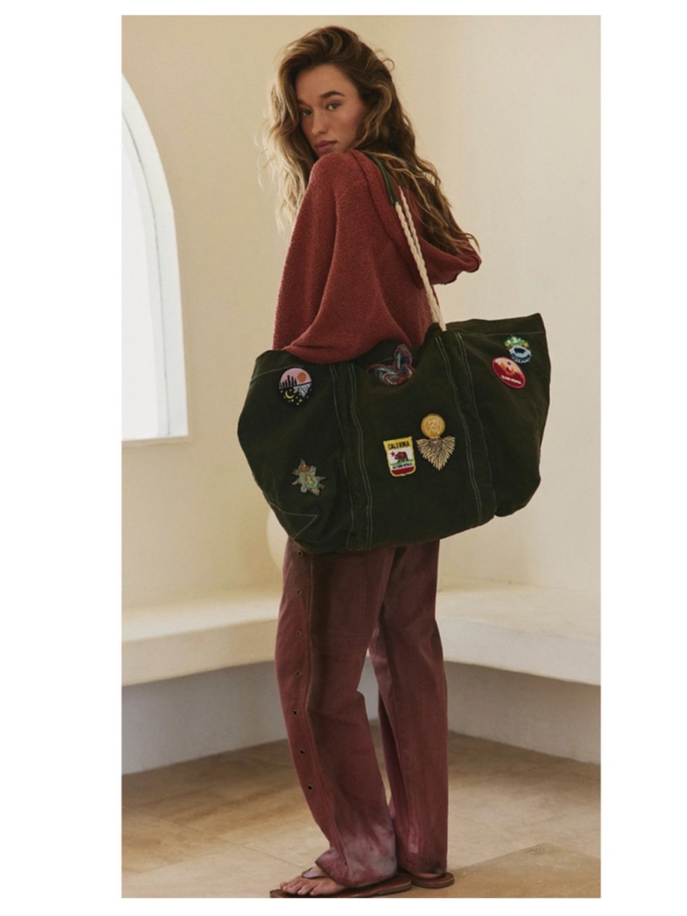 NEW FREE PEOPLE SEA SERPENT GREEN BEEN THERE BADGE PATCHES CANVAS TOTE BAG - Picture 1 of 7